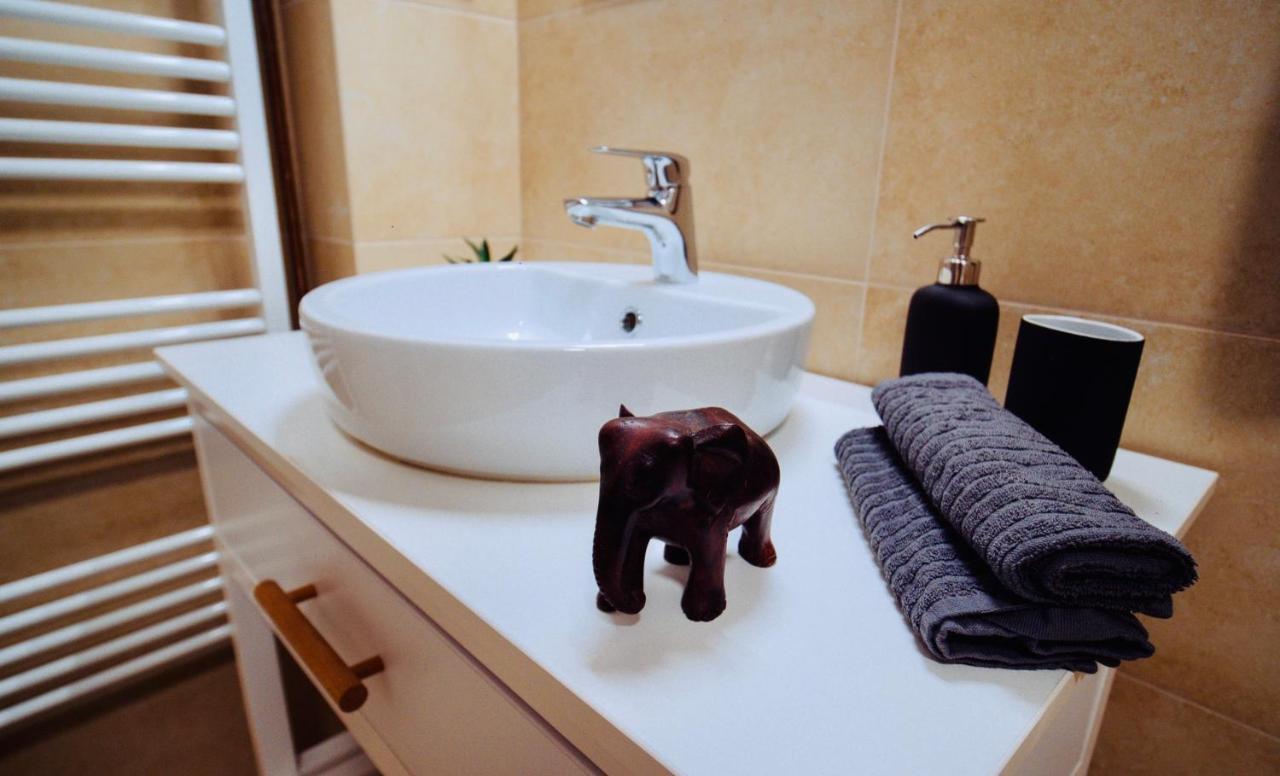 Zakarias Apartments ミエルクレア＝チュク エクステリア 写真